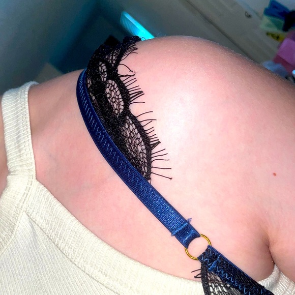 Blue Lingerie - Picture 3 of 4